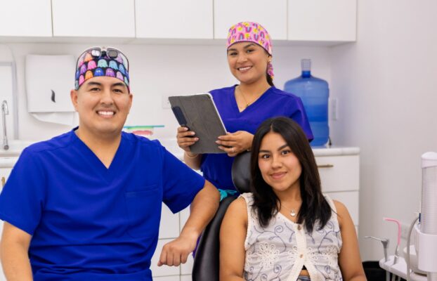 Chiffre d&rsquo;affaires élevé, salaire modeste : pourquoi beaucoup de dentistes se paient moins que leurs assistantes ?